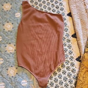 Nikibiki One-Shoulder Ribbed Bodysuit in Brown